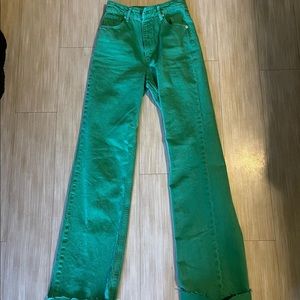 green zara pants 
selling- $35
size- 0